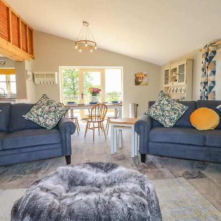 Acorn Lodge Стаффорд Экстерьер фото
